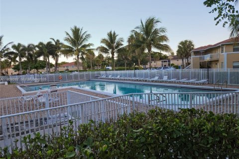 Copropriété à vendre à Coral Springs, Floride: 2 chambres, 71.35 m2 № 1995772 - photo 11