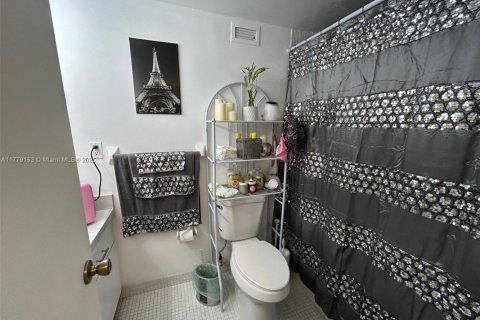 Condominio en venta en Miami Beach, Florida, 52.58 m2 № 1868550 - foto 17
