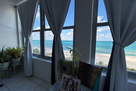 Condominio en venta en Miami Beach, Florida, 52.58 m2 № 1868550 - foto 5