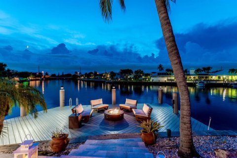 Villa ou maison à louer à Fort Lauderdale, Floride: 5 chambres, 317.08 m2 № 2245717 - photo 6