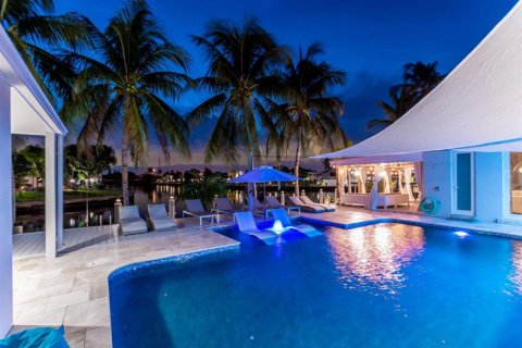 Villa ou maison à louer à Fort Lauderdale, Floride: 5 chambres, 317.08 m2 № 2245717 - photo 30