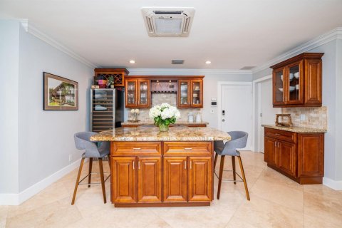 Villa ou maison à louer à Fort Lauderdale, Floride: 5 chambres, 317.08 m2 № 2245717 - photo 11