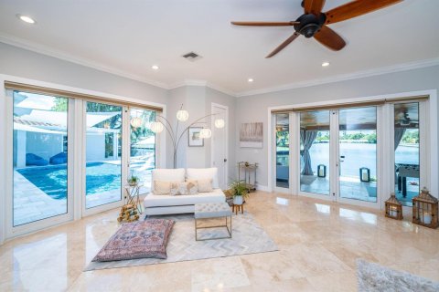Villa ou maison à louer à Fort Lauderdale, Floride: 5 chambres, 317.08 m2 № 2245717 - photo 16