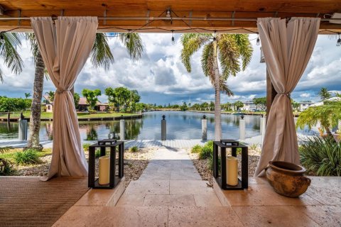 Villa ou maison à louer à Fort Lauderdale, Floride: 5 chambres, 317.08 m2 № 2245717 - photo 18