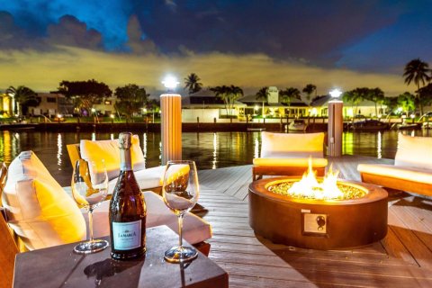Villa ou maison à Fort Lauderdale, Floride 5 chambres, 317.08 m2 № 2245717