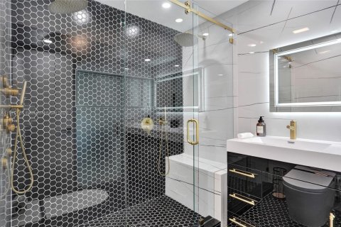 Casa en alquiler en Dania Beach, Florida, 4 dormitorios, 179.3 m2 № 1921214 - foto 9