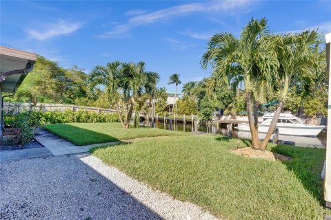 Casa en alquiler en Dania Beach, Florida, 4 dormitorios, 179.3 m2 № 1921214 - foto 27