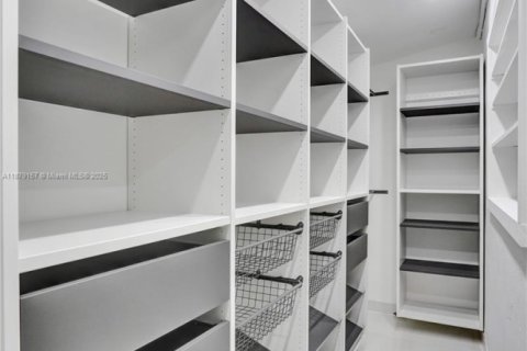 Casa en alquiler en Dania Beach, Florida, 4 dormitorios, 179.3 m2 № 1921214 - foto 20