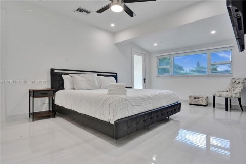 Casa en alquiler en Dania Beach, Florida, 4 dormitorios, 179.3 m2 № 1921214 - foto 11