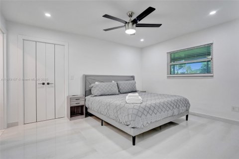 Casa en alquiler en Dania Beach, Florida, 4 dormitorios, 179.3 m2 № 1921214 - foto 22