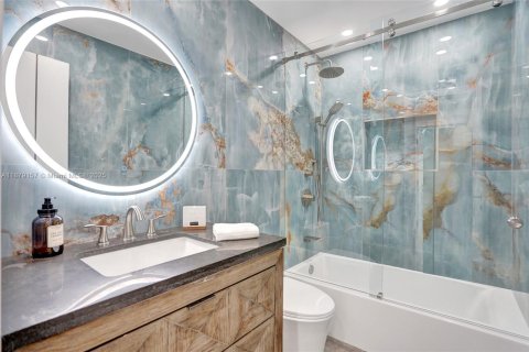 Casa en alquiler en Dania Beach, Florida, 4 dormitorios, 179.3 m2 № 1921214 - foto 17