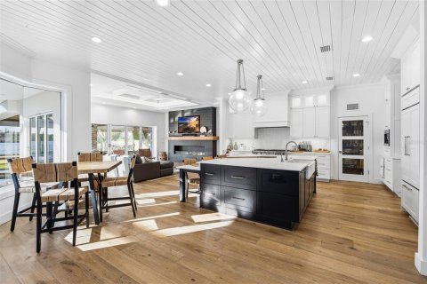 House in Safety Harbor, Florida 5 bedrooms, 928.74 sq.m. № 2106723 - photo 17