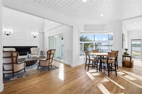 House in Safety Harbor, Florida 5 bedrooms, 928.74 sq.m. № 2106723 - photo 16