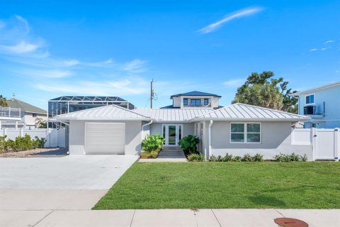 Casa en Fort Myers Beach, Florida 3 dormitorios, 222.59 m2 № 2098893