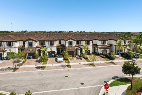 Купить таунхаус в Хайалиа, Флорида 4 спальни, 178.47м2, № 2060804 - фото 9