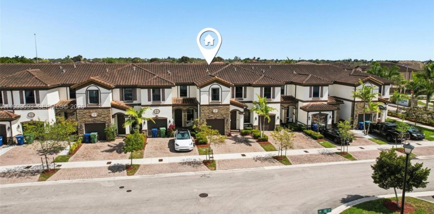 Таунхаус в Хайалиа, Флорида 4 спальни, 178.47м2 № 2060804