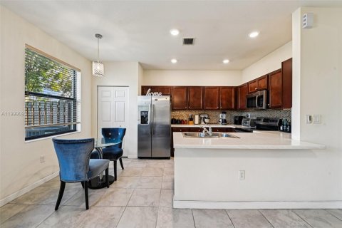 Купить таунхаус в Хайалиа, Флорида 4 спальни, 178.47м2, № 2060804 - фото 17