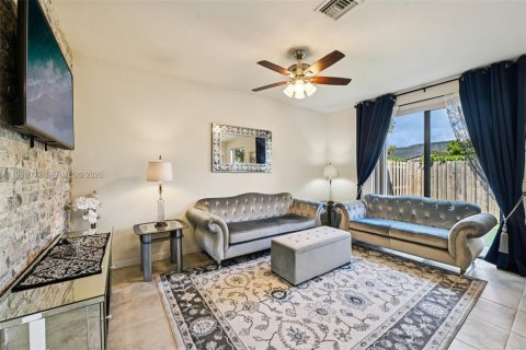 Купить таунхаус в Хайалиа, Флорида 4 спальни, 178.47м2, № 2060804 - фото 14