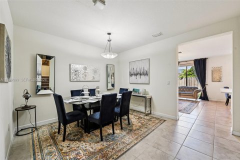 Купить таунхаус в Хайалиа, Флорида 4 спальни, 178.47м2, № 2060804 - фото 24