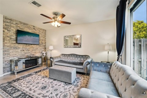 Купить таунхаус в Хайалиа, Флорида 4 спальни, 178.47м2, № 2060804 - фото 10