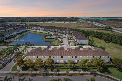 Купить таунхаус в Хайалиа, Флорида 4 спальни, 178.47м2, № 2060804 - фото 8