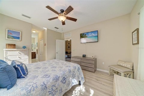 House in Parrish, Florida 2 bedrooms, 146.23 sq.m. № 2429518 - photo 10