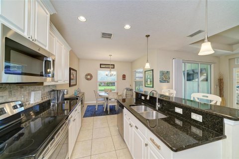 House in Parrish, Florida 2 bedrooms, 146.23 sq.m. № 2429518 - photo 5