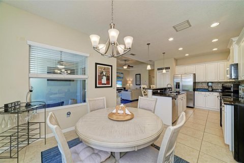 House in Parrish, Florida 2 bedrooms, 146.23 sq.m. № 2429518 - photo 8