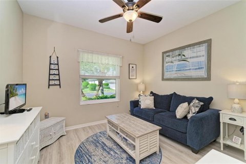 House in Parrish, Florida 2 bedrooms, 146.23 sq.m. № 2429518 - photo 18