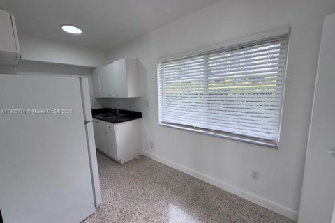 Apartamento en alquiler en Miami, Florida, 1 dormitorio, 53.42 m2 № 1952083 - foto 9
