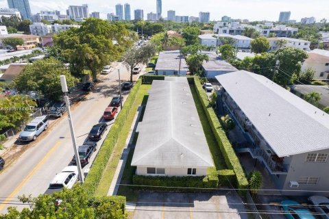 Apartamento en alquiler en Miami, Florida, 1 dormitorio, 53.42 m2 № 1952083 - foto 2