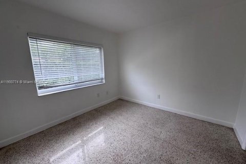 Apartamento en alquiler en Miami, Florida, 1 dormitorio, 53.42 m2 № 1952083 - foto 12