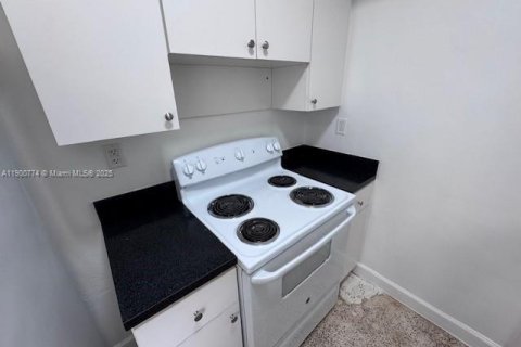 Apartamento en alquiler en Miami, Florida, 1 dormitorio, 53.42 m2 № 1952083 - foto 18
