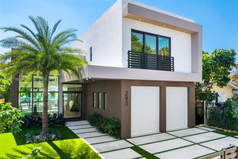 House in Miami, Florida 5 bedrooms, 340.67 sq.m. № 2026112 - photo 8