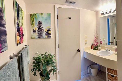 Condo in Haines City, Florida, 1 bedroom  № 1550406 - photo 19