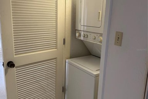 Condo in Haines City, Florida, 1 bedroom  № 1550406 - photo 12