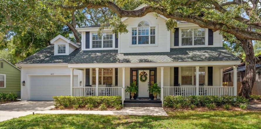 Villa ou maison à Tampa, Floride 4 chambres, 277.78 m2 № 2342496