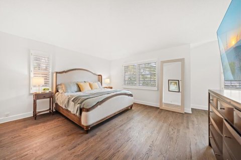 Villa ou maison à vendre à Tampa, Floride: 4 chambres, 277.78 m2 № 2342496 - photo 15