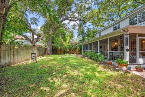Villa ou maison à vendre à Tampa, Floride: 4 chambres, 277.78 m2 № 2342496 - photo 30