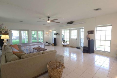 Casa en venta en Homestead, Florida, 3 dormitorios, 233.37 m2 № 2244884 - foto 11