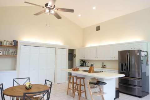 Casa en venta en Homestead, Florida, 3 dormitorios, 233.37 m2 № 2244884 - foto 7
