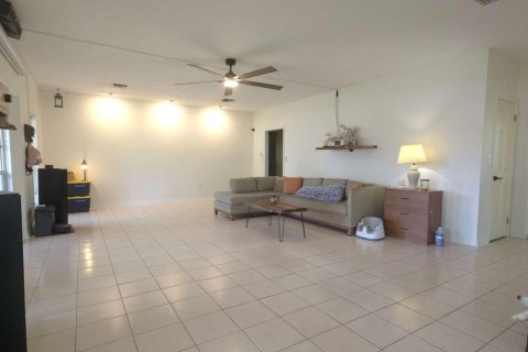 Casa en venta en Homestead, Florida, 3 dormitorios, 233.37 m2 № 2244884 - foto 10