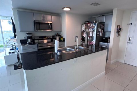 Купить кондоминиум в Майами, Флорида 2 спальни, 94.95м2, № 2048903 - фото 5