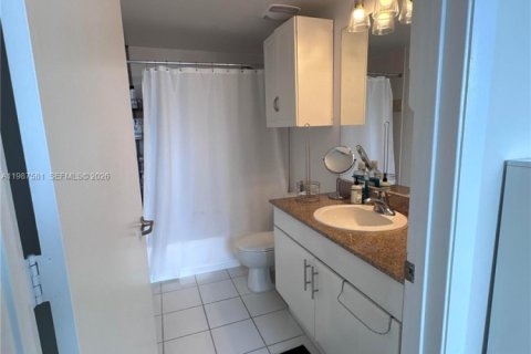 Купить кондоминиум в Майами, Флорида 2 спальни, 94.95м2, № 2048903 - фото 7