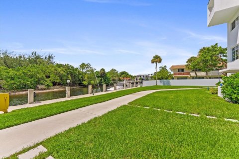 Copropriété à vendre à Pompano Beach, Floride: 2 chambres, 84.54 m2 № 2439383 - photo 27