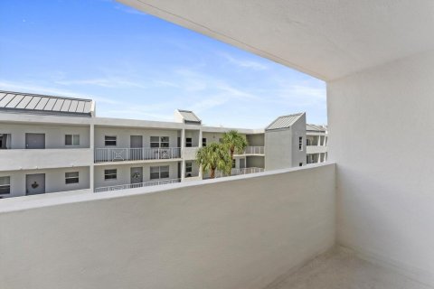 Copropriété à vendre à Pompano Beach, Floride: 2 chambres, 84.54 m2 № 2439383 - photo 21