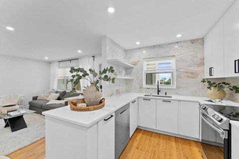 Copropriété à vendre à Pompano Beach, Floride: 2 chambres, 84.54 m2 № 2439383 - photo 13