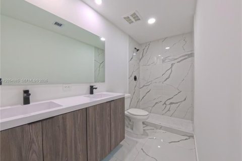 Купить виллу или дом в Флорида-Сити, Флорида 5 спален, 168.15м2, № 2259927 - фото 24