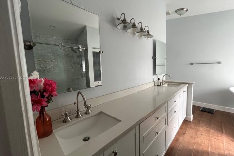 Casa en venta en Pembroke Pines, Florida, 3 dormitorios, 182.83 m2 № 2038538 - foto 12