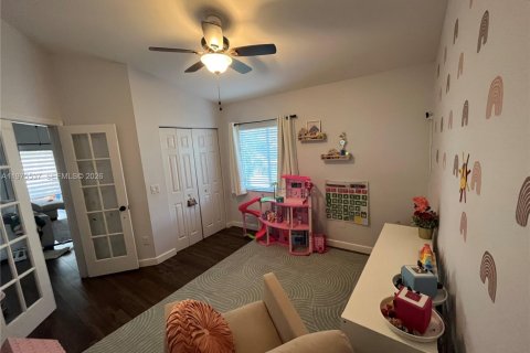 Casa en venta en Pembroke Pines, Florida, 3 dormitorios, 182.83 m2 № 2038538 - foto 21